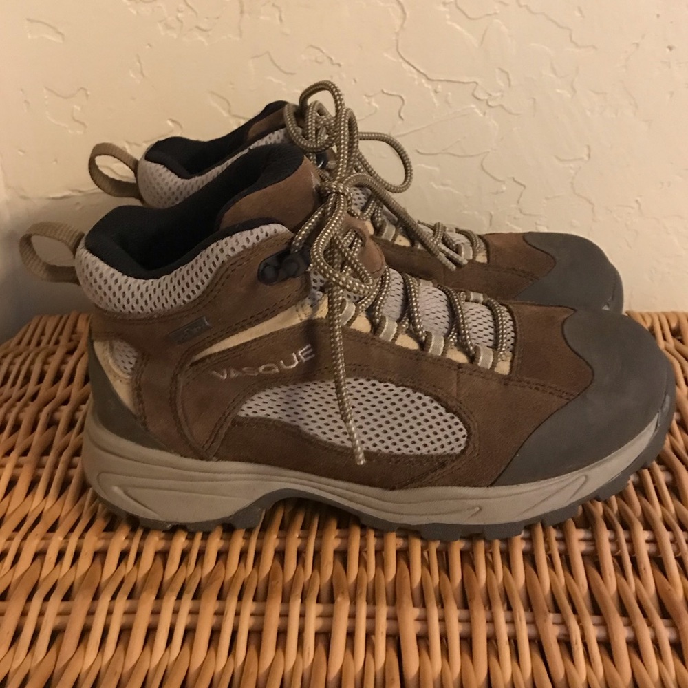 Vasque hiking boots EUC